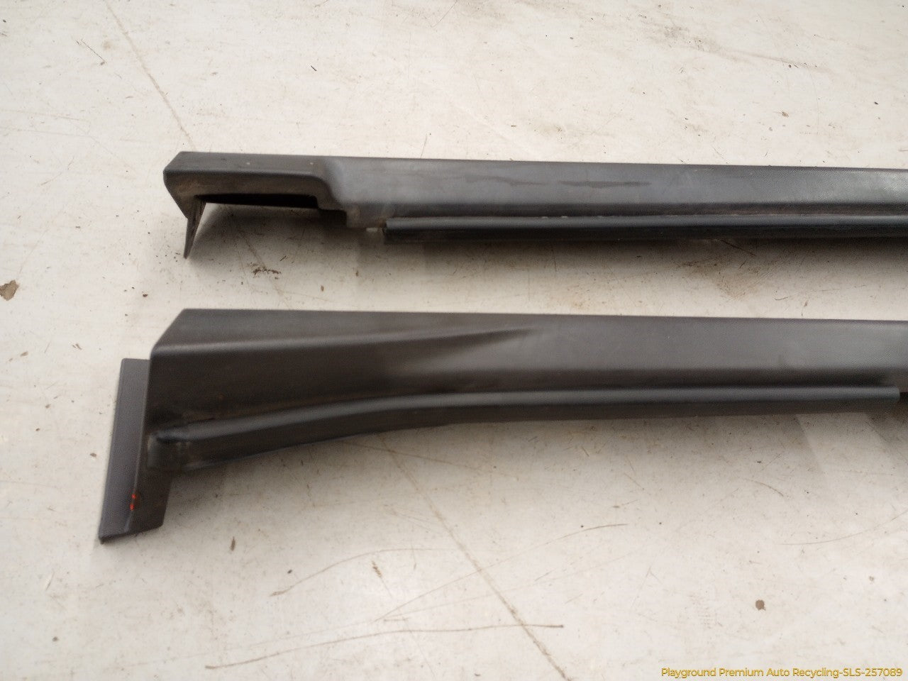 Hummer H3 Pair Of Rocker Panel Side Skirts
