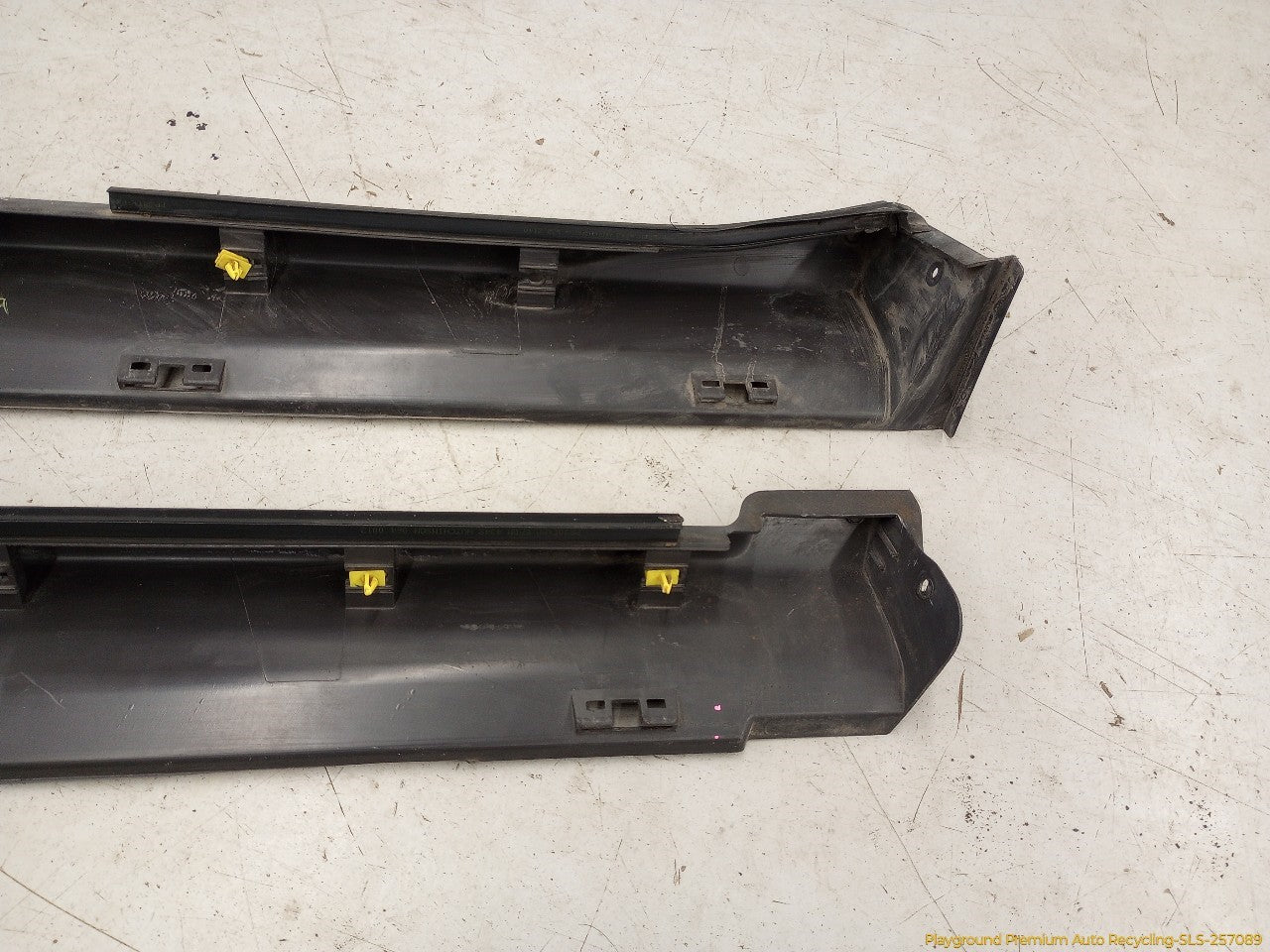 Hummer H3 Pair Of Rocker Panel Side Skirts