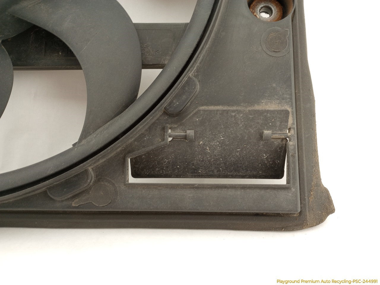 BMW 330XI Radiator Cooling Fan Assembly