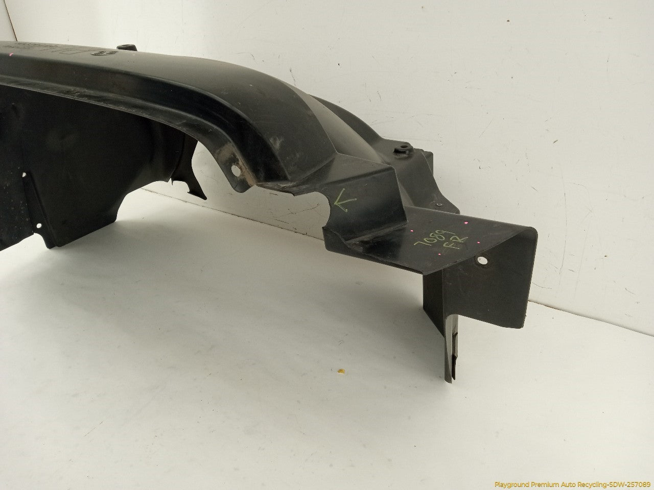 Hummer H3 Passenger Right Front Inner Fender Liner