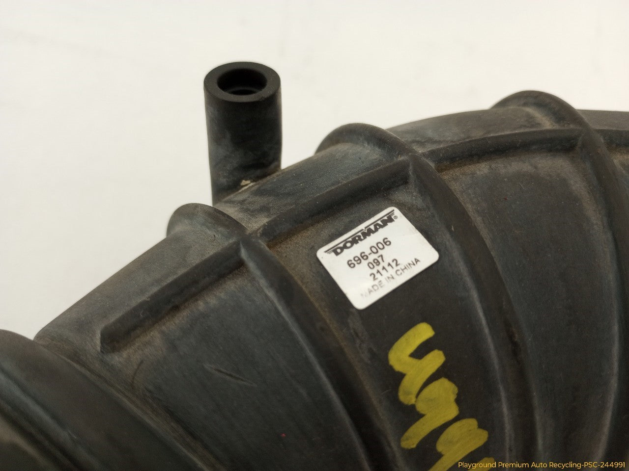 BMW 330XI Air Intake Duct Hose Tube