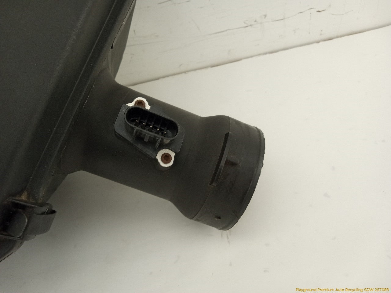 Hummer H3 Air Cleaner Box Housing
