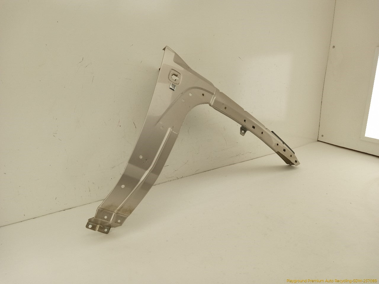 Hummer H3 Passenger Right Front Fender