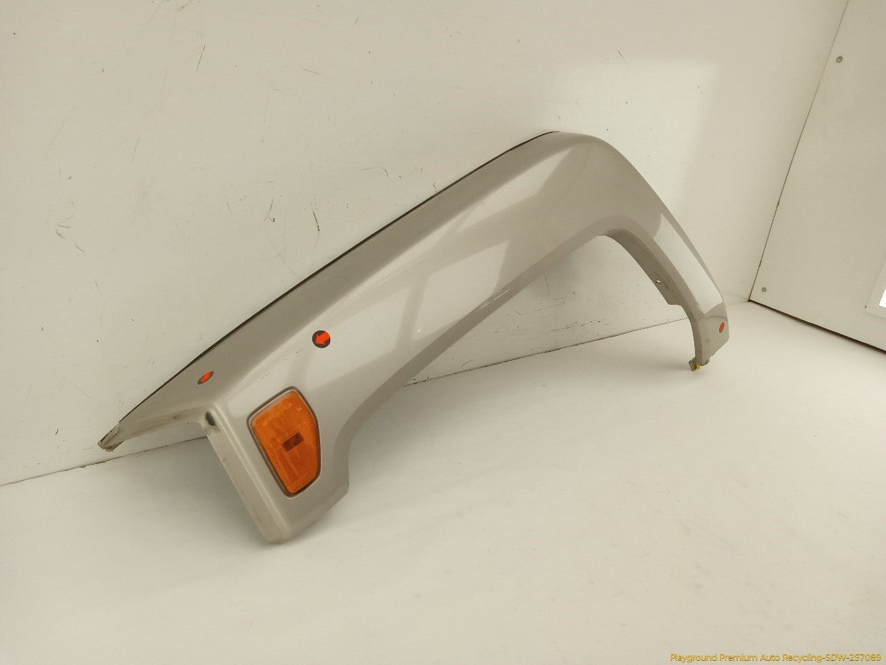 Hummer H3 Driver Left Front Fender Flare