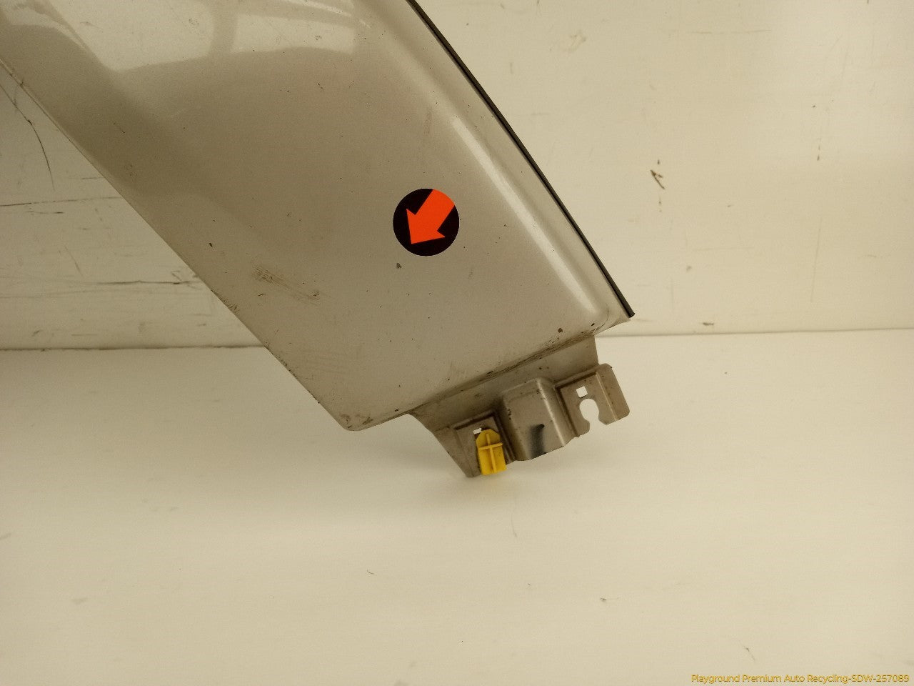 Hummer H3 Driver Left Front Fender Flare