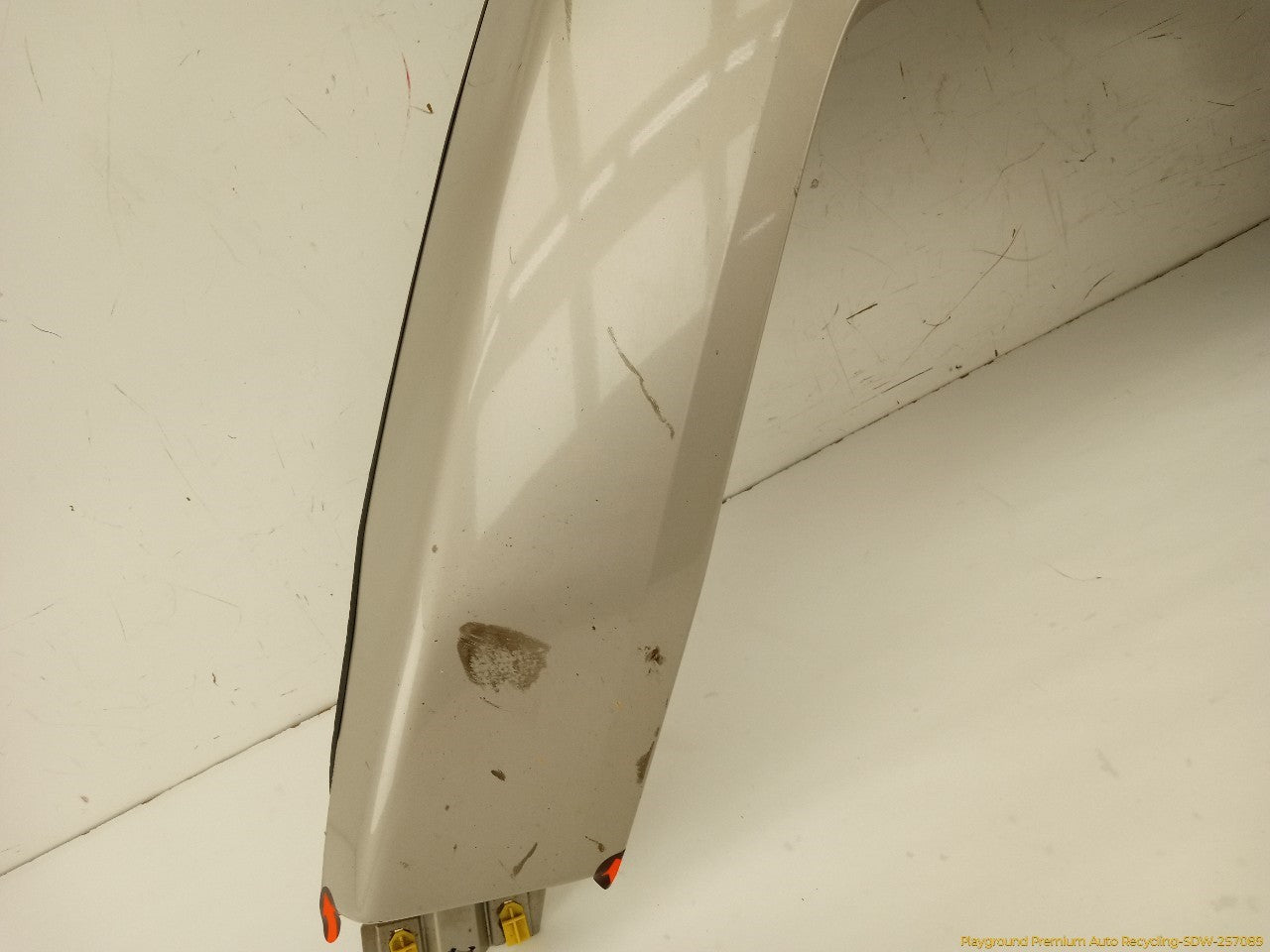 Hummer H3 Passenger Right Front Fender Flare