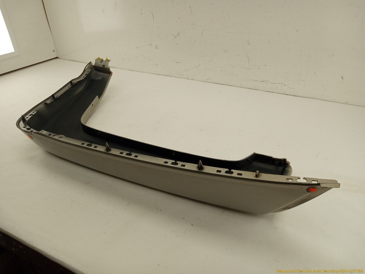 Hummer H3 Passenger Right Front Fender Flare