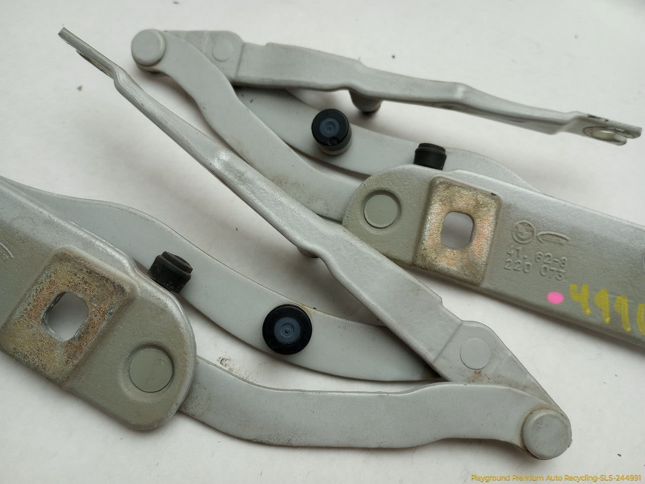BMW 330XI Pair Of Trunk Hinges