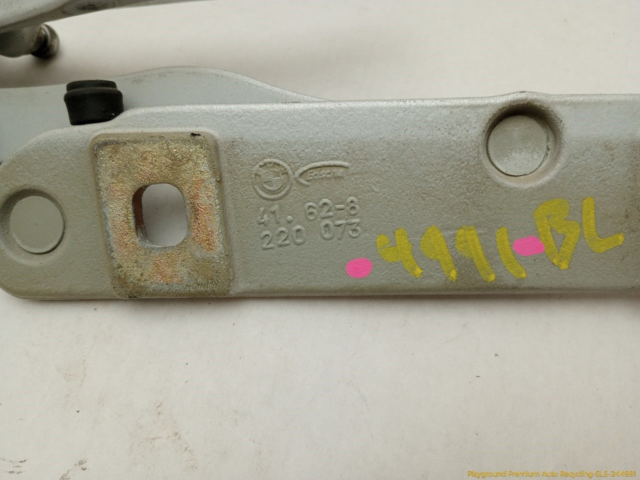 BMW 330XI Pair Of Trunk Hinges