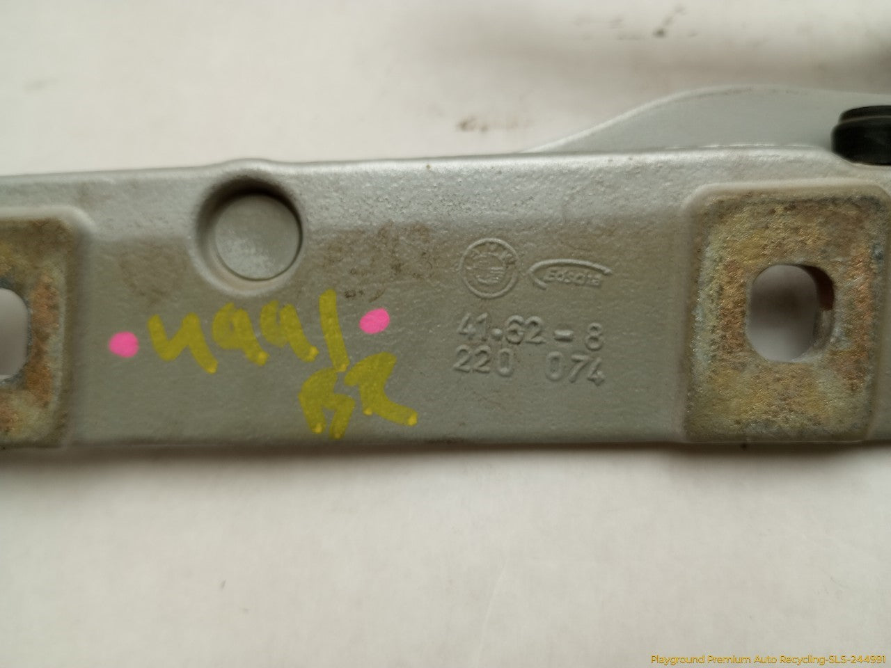 BMW 330XI Pair Of Trunk Hinges