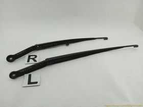 BMW 330XI Pair Of Windshield Wiper Arms - 0