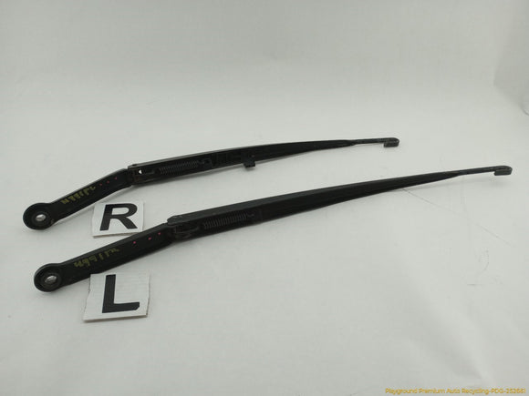 BMW 330XI Pair Of Windshield Wiper Arms