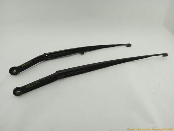 BMW 330XI Pair Of Windshield Wiper Arms