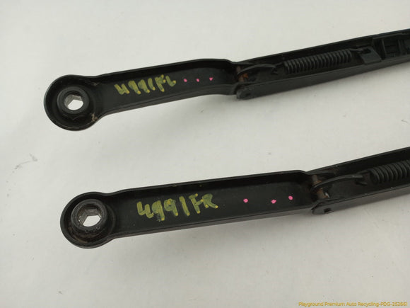BMW 330XI Pair Of Windshield Wiper Arms