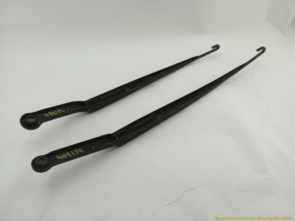 BMW 330XI Pair Of Windshield Wiper Arms