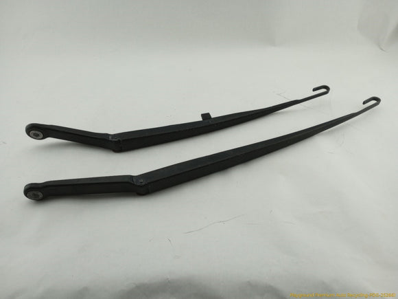 BMW 330XI Pair Of Windshield Wiper Arms