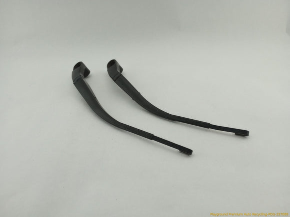 Hummer H3 Pair Of Windshield Wiper Arms