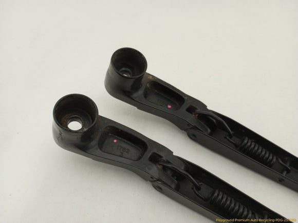 Hummer H3 Pair Of Windshield Wiper Arms