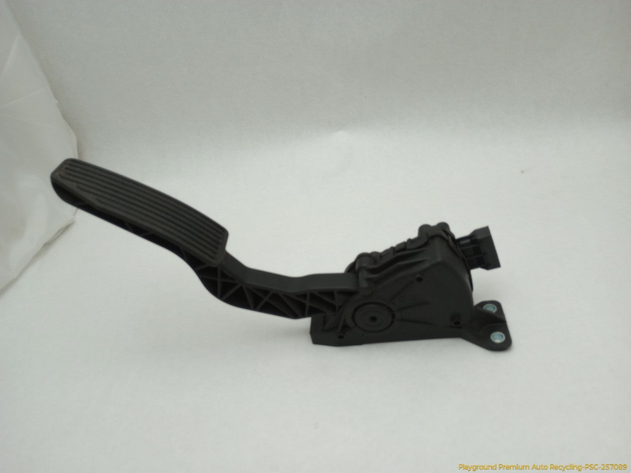Hummer H3 Accelerator Gas Pedal