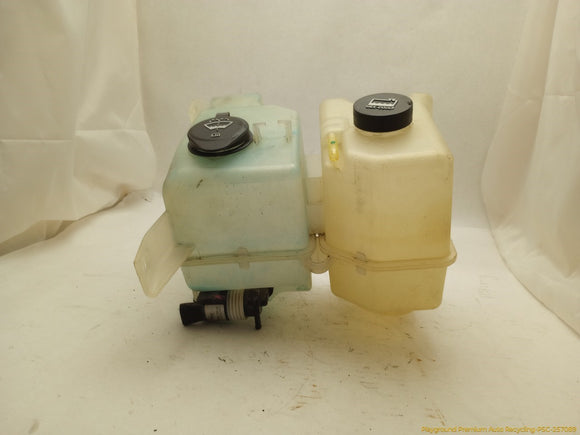 Hummer H3 Pair Of Coolant & Washer Fluid Reservoir
