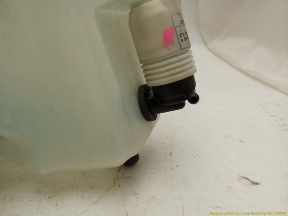 Hummer H3 Pair Of Coolant & Washer Fluid Reservoir