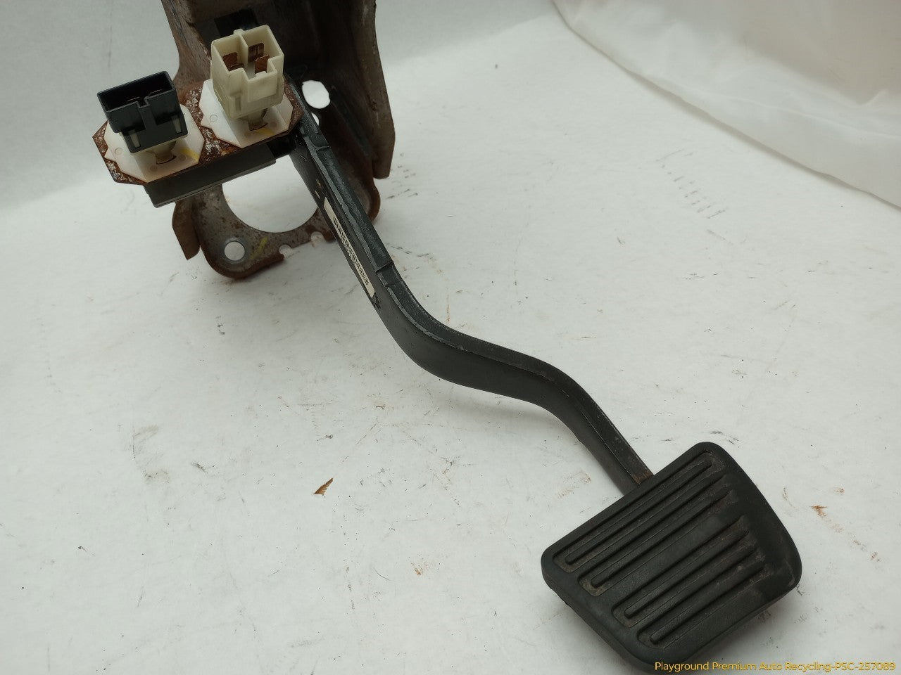 Hummer H3 Brake Pedal