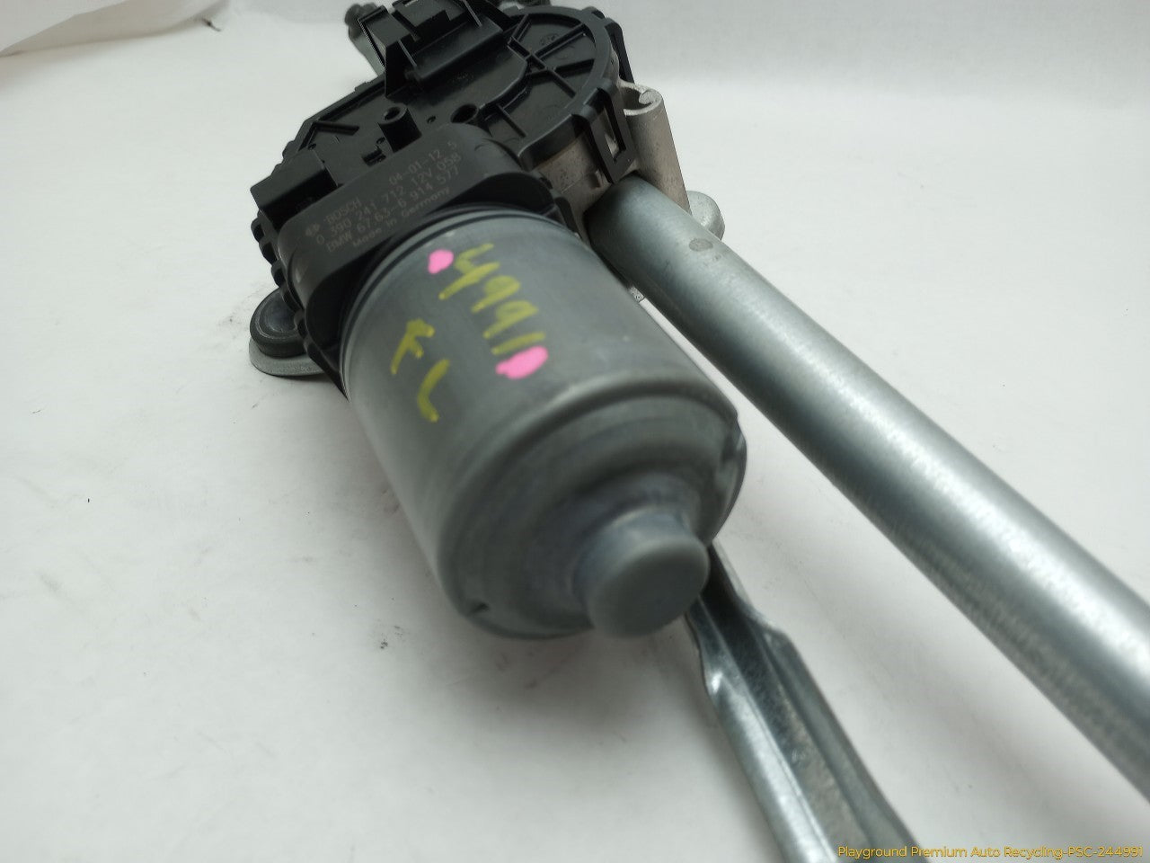 BMW 330XI Front Windshield Wiper Transmission & Motor