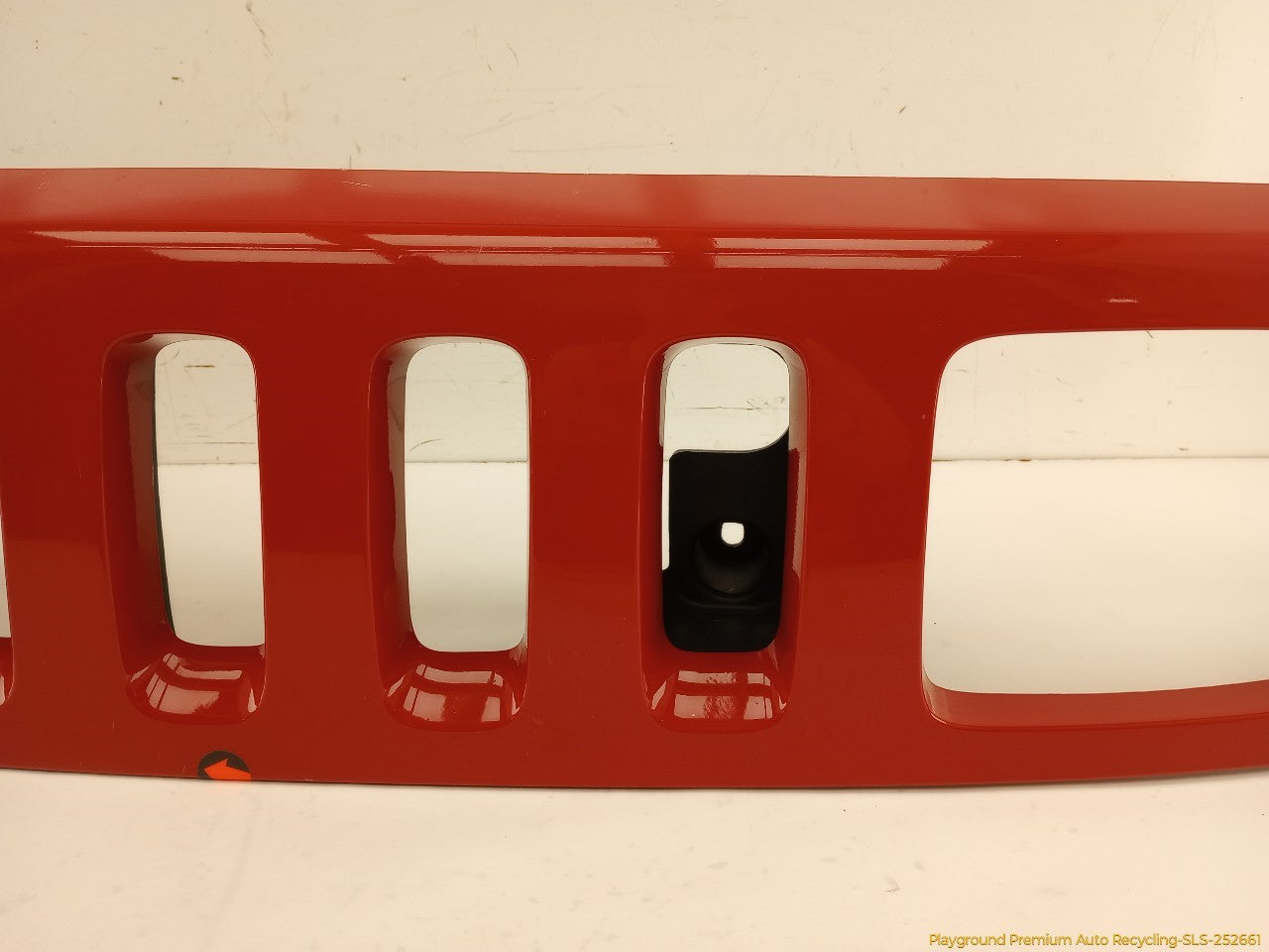 Hummer H3 Front Bumper Upper Grille