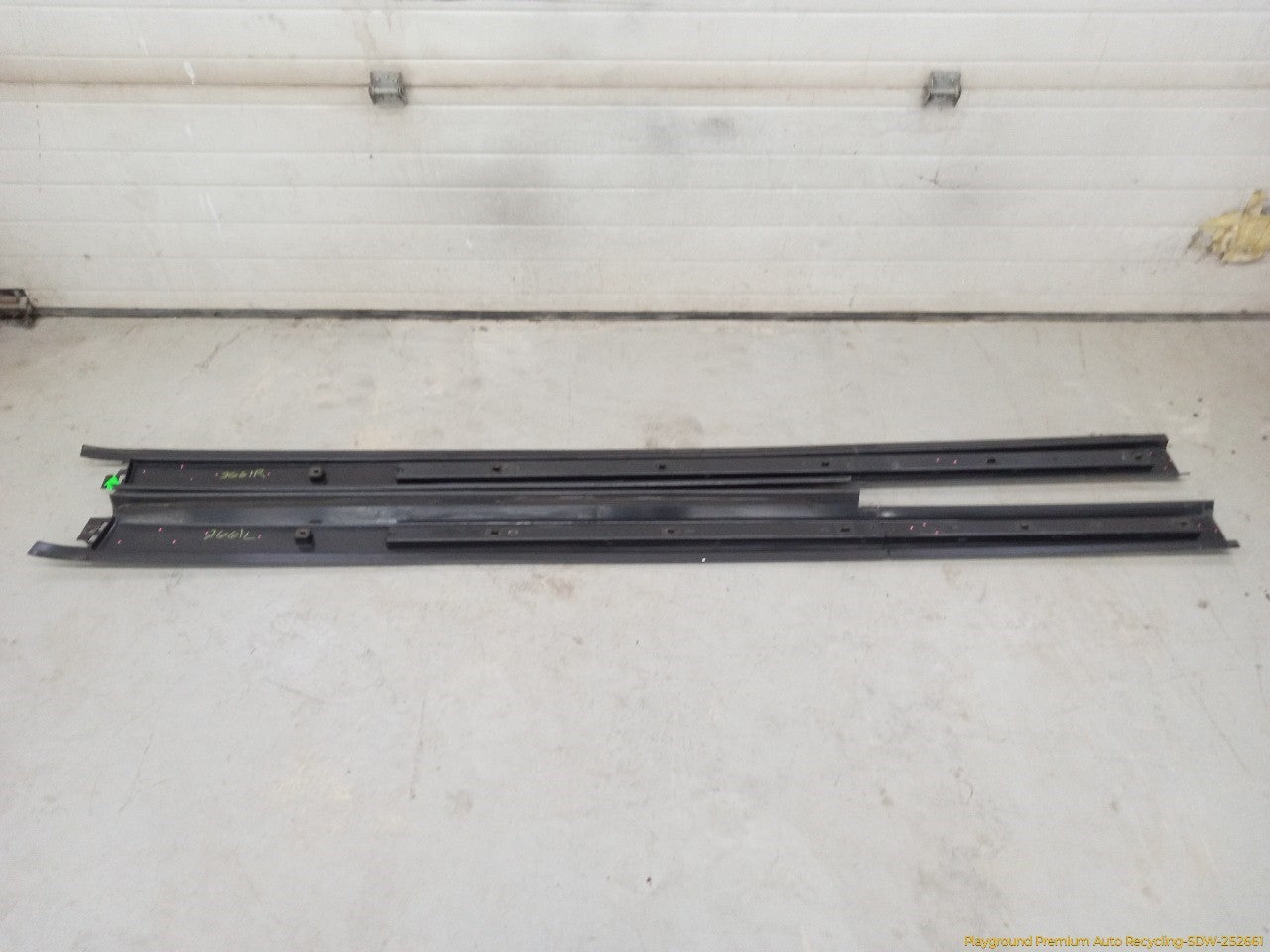 Hummer H3 Pair Of Luggage Rack Rails