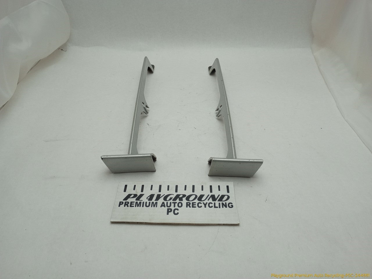 BMW 330XI Pair Of Front Bumper Lower Grille Grid