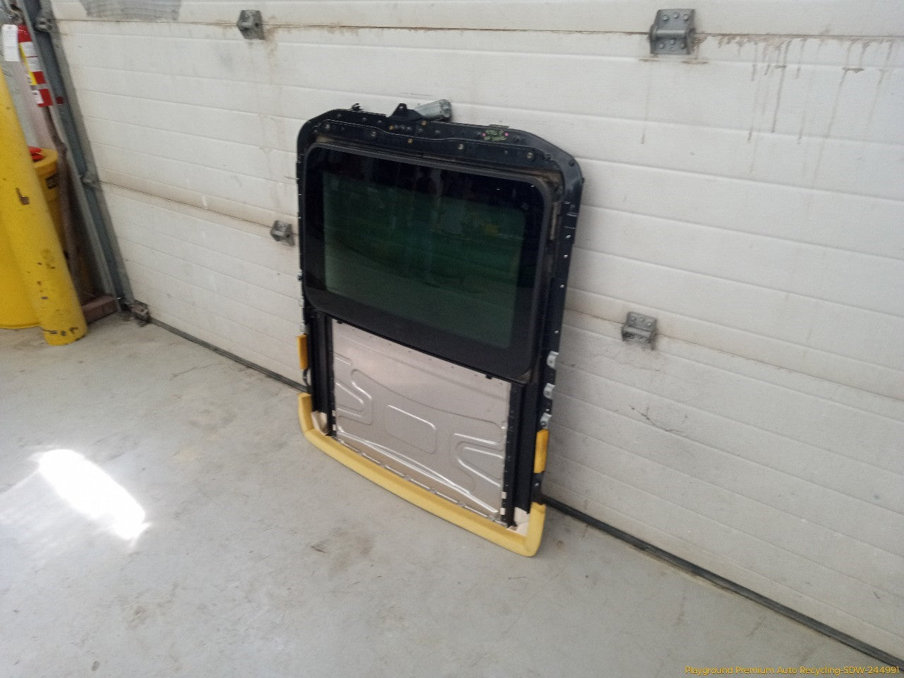 BMW 330XI Sunroof Assembly