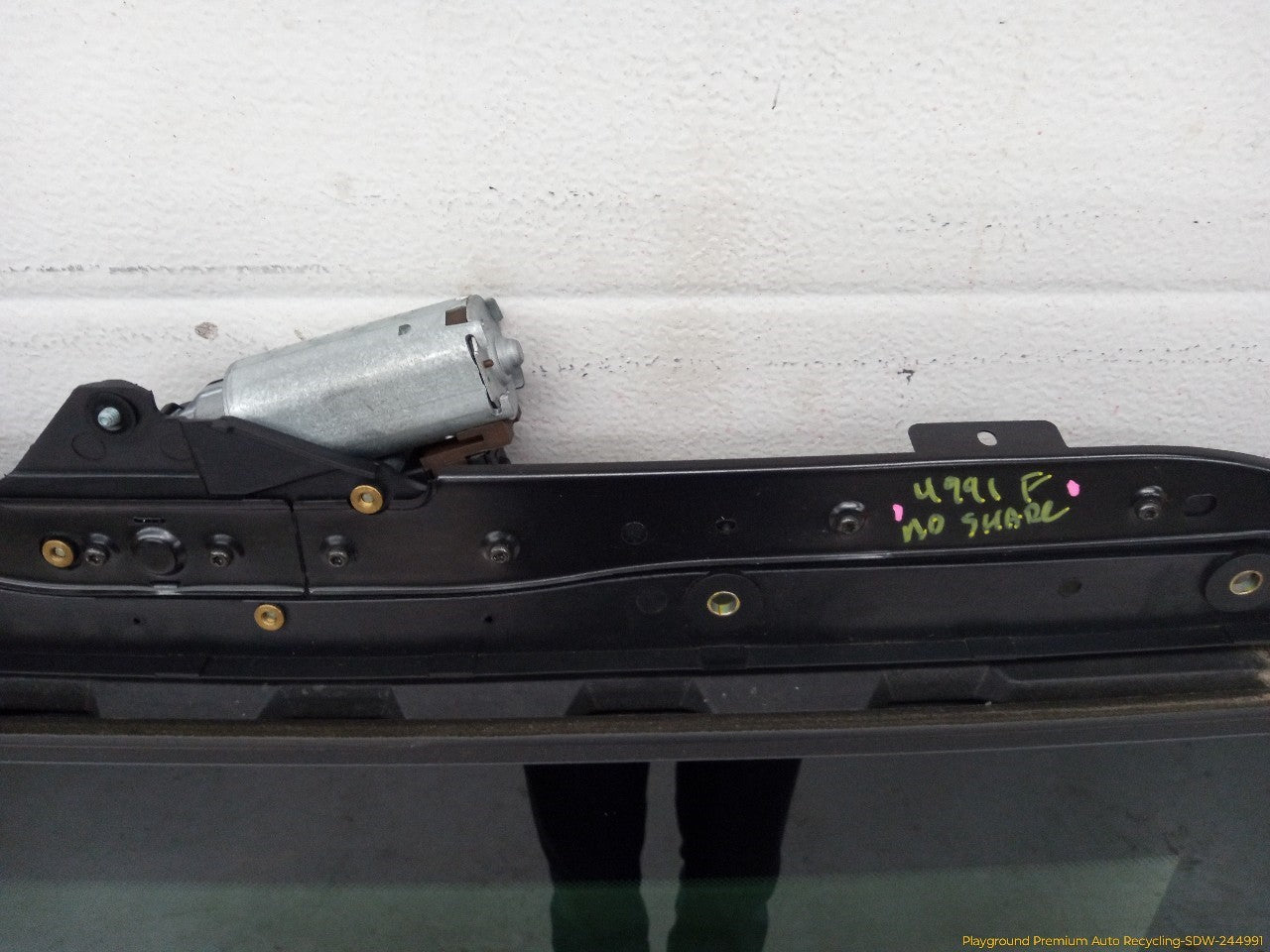 BMW 330XI Sunroof Assembly
