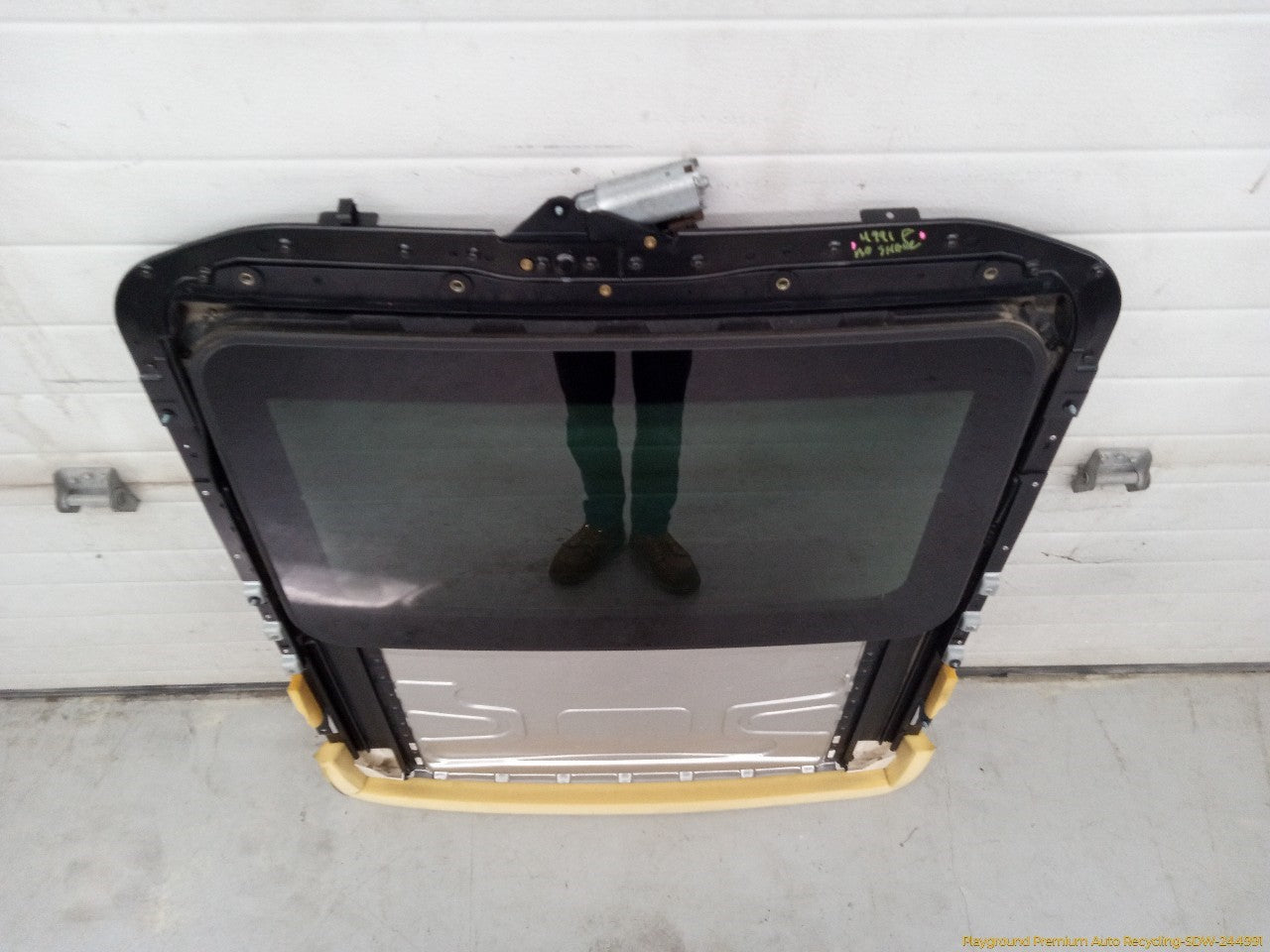 BMW 330XI Sunroof Assembly