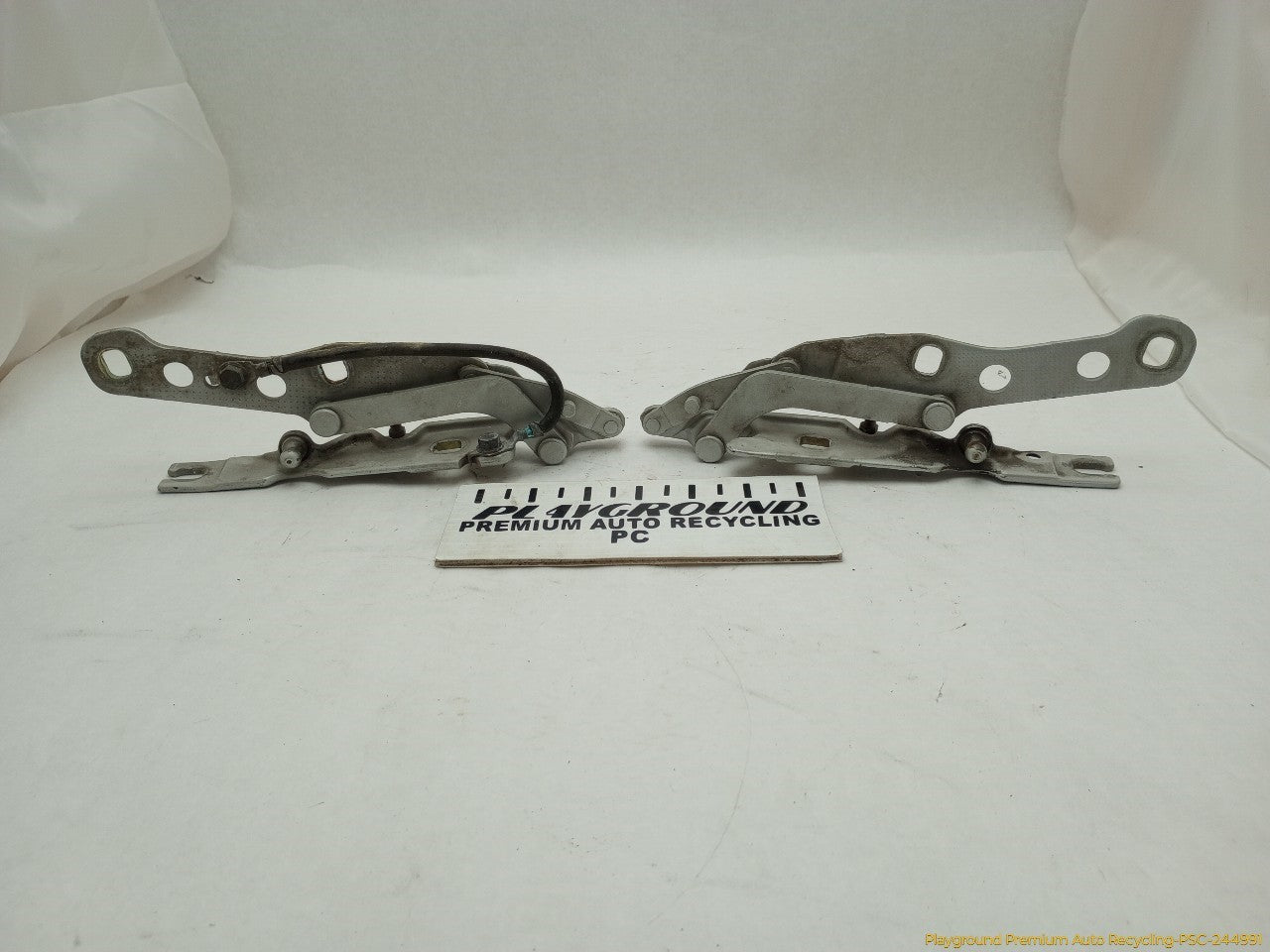 BMW 330XI Pair Of Front Hood Hinges