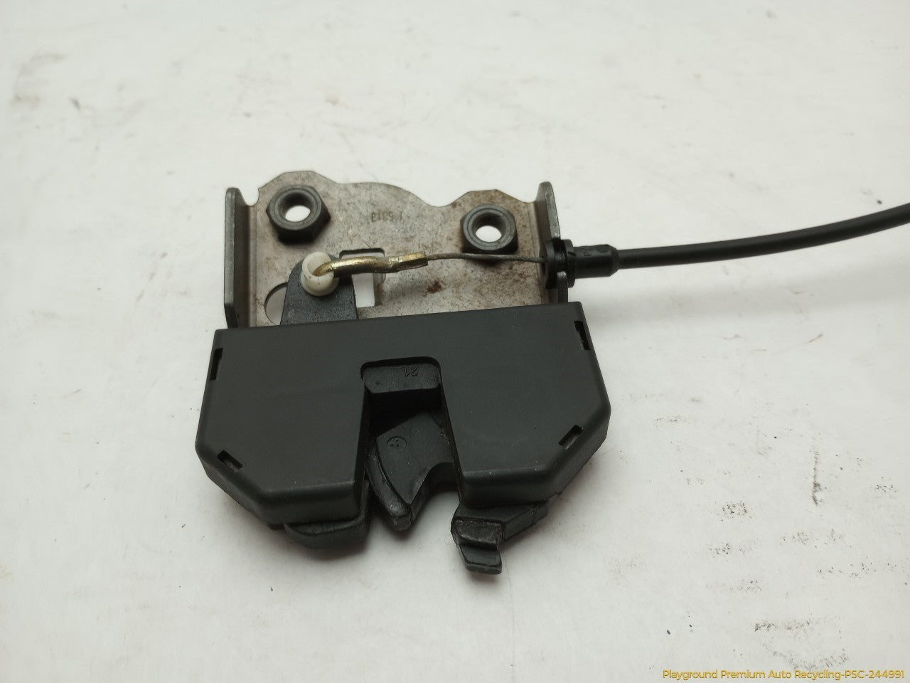 BMW 330XI Pair Of Rear Seat Frame Base Lock Latch