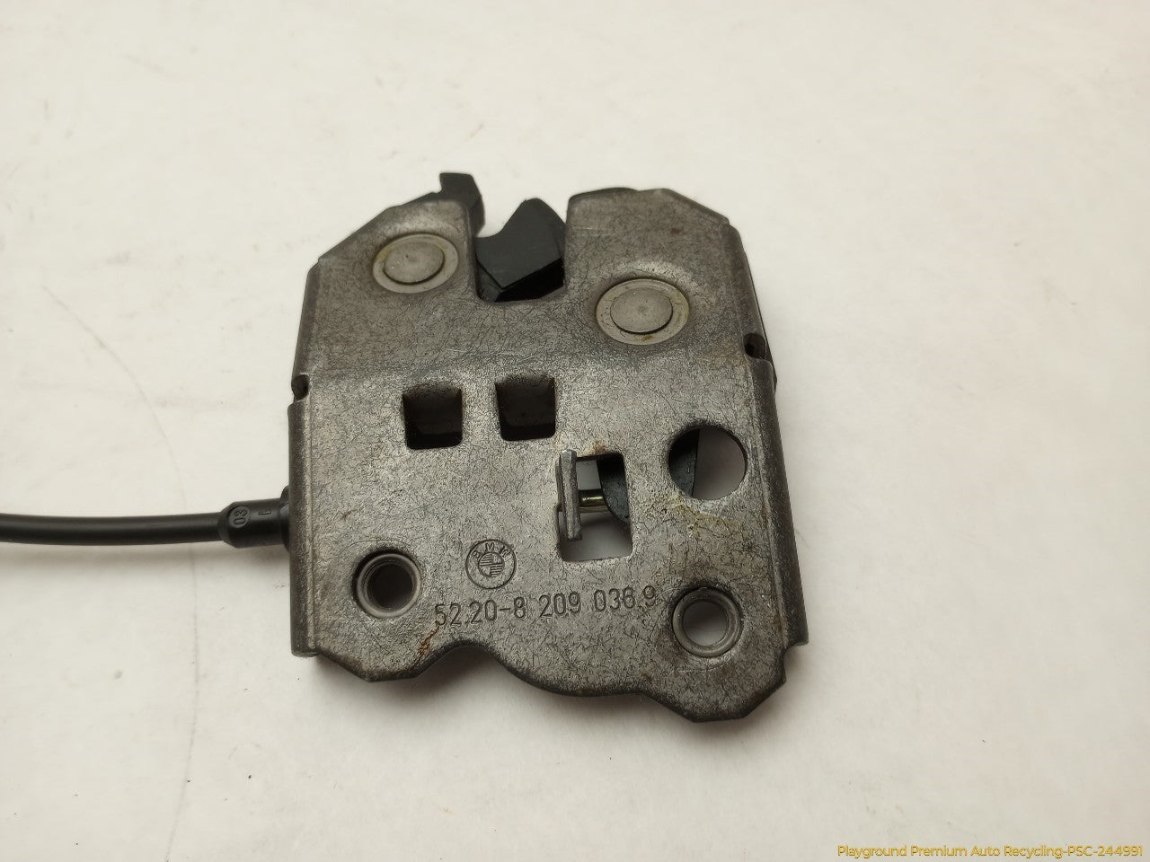 BMW 330XI Pair Of Rear Seat Frame Base Lock Latch