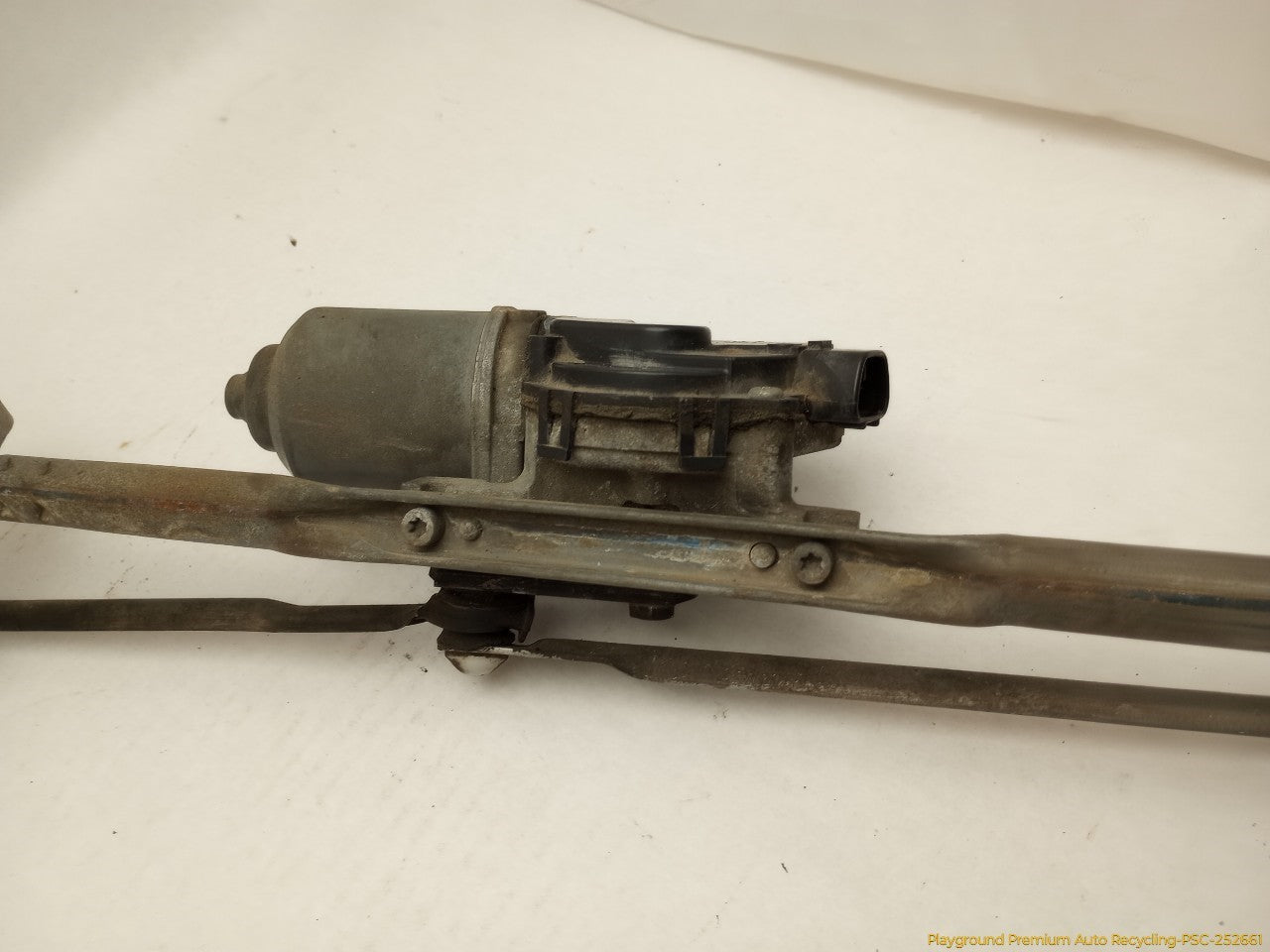 Hummer H3 Front Windshield Wiper Transmission & Motor