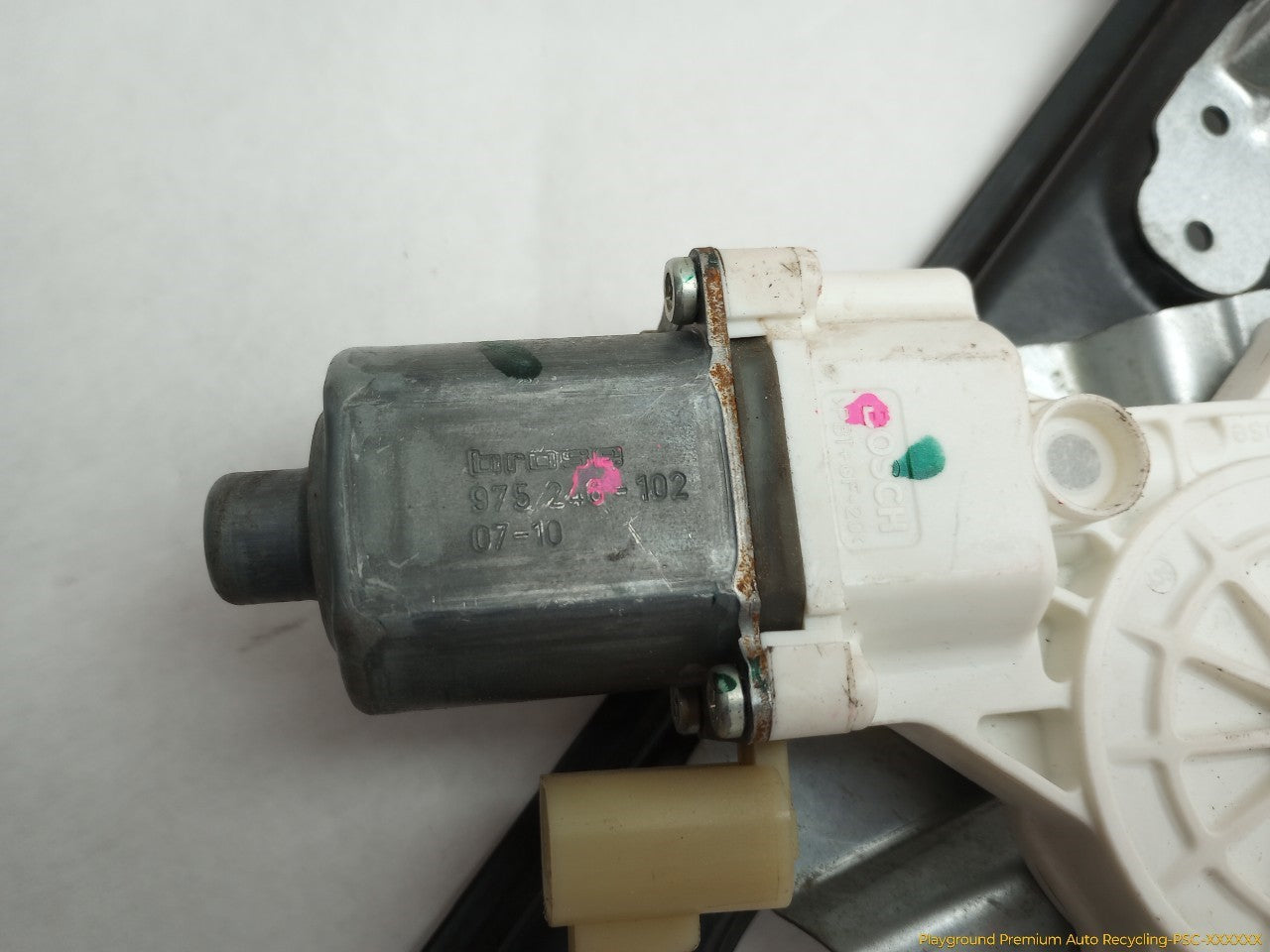 Hummer H3 Passenger Right Front Door Window Regulator
