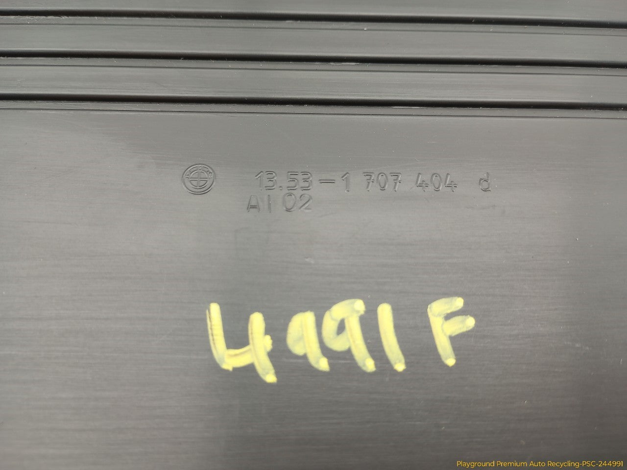 BMW 330XI Engine Fuel Rail Cover