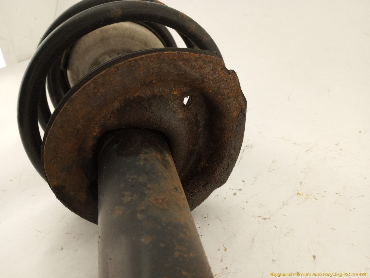 BMW 330XI Driver Left Front Strut