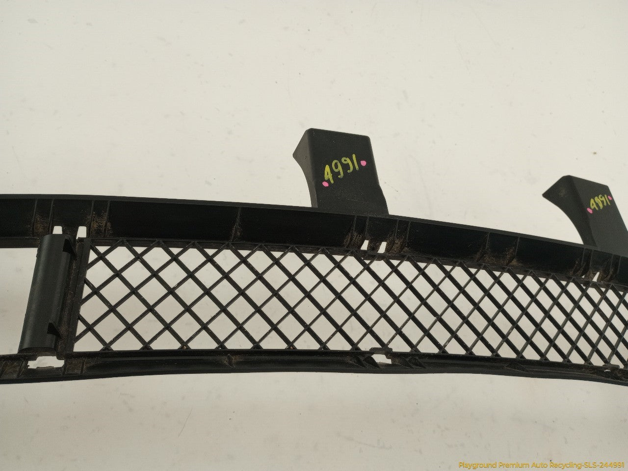 BMW 330XI Front Lower Bumper Grille