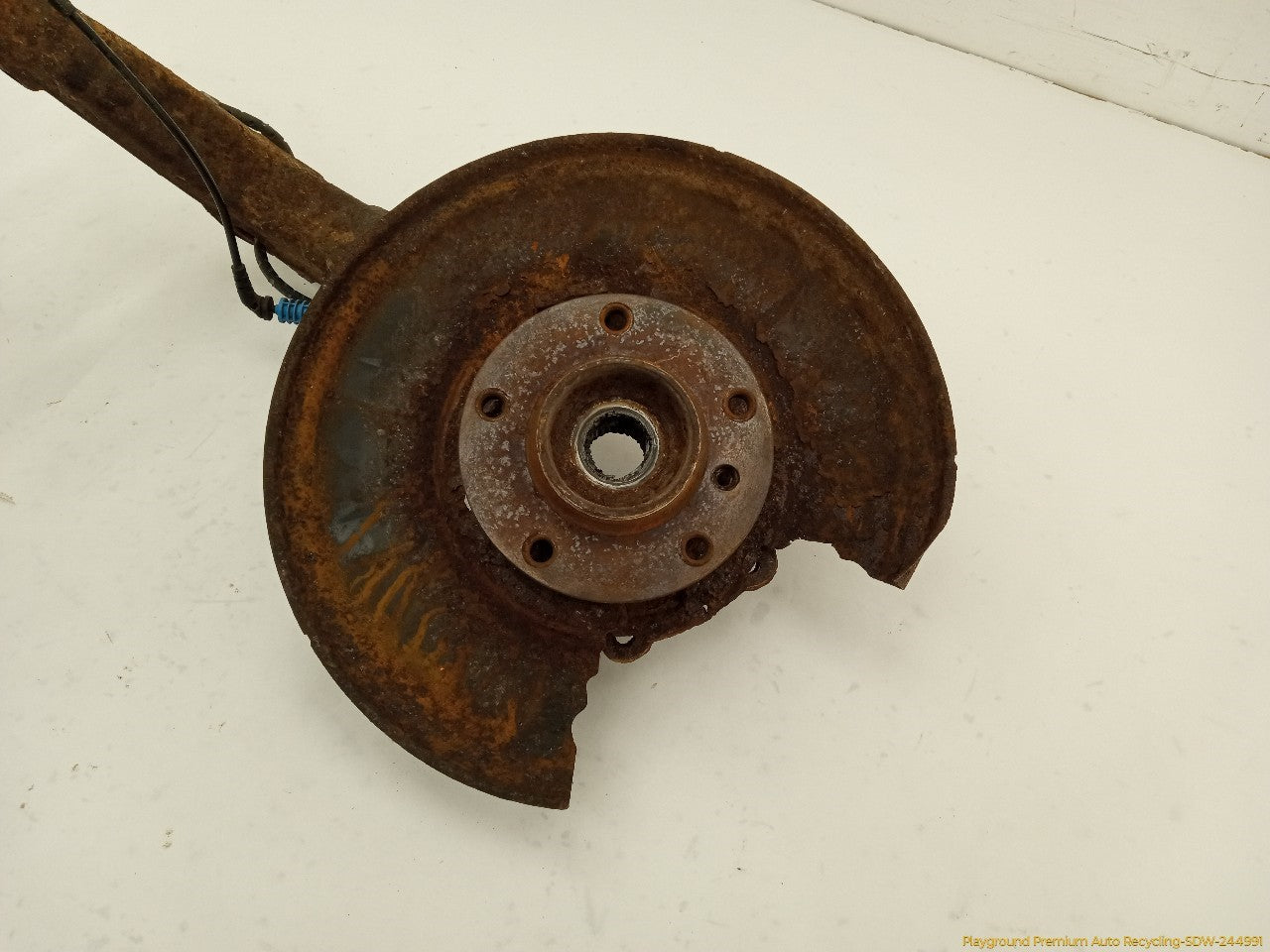 BMW 330XI Passenger Right Rear Spindle Knuckle Hub