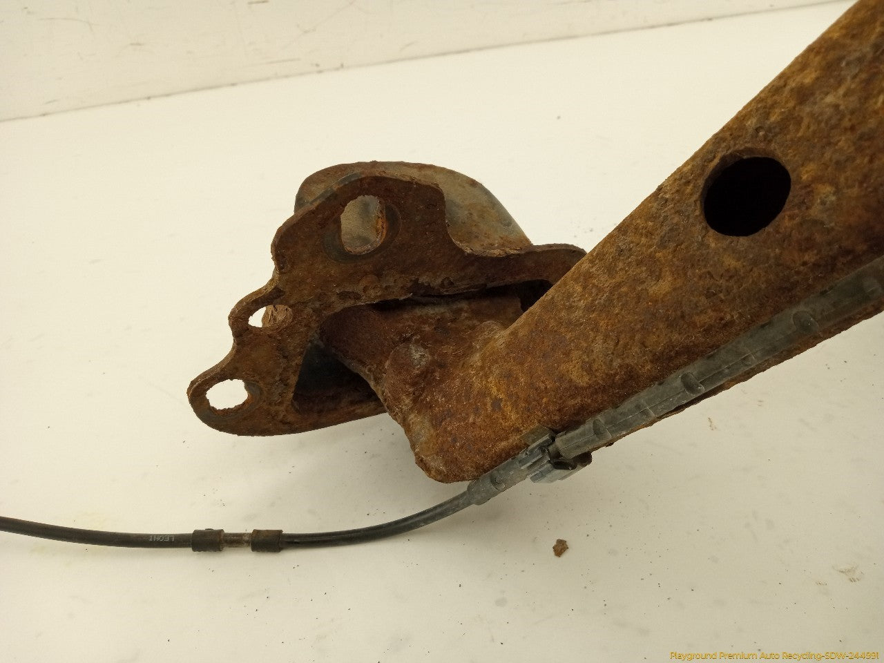 BMW 330XI Passenger Right Rear Spindle Knuckle Hub