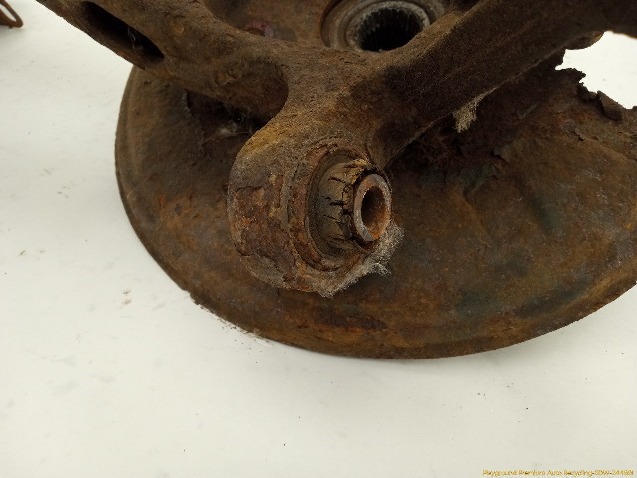 BMW 330XI Passenger Right Rear Spindle Knuckle Hub