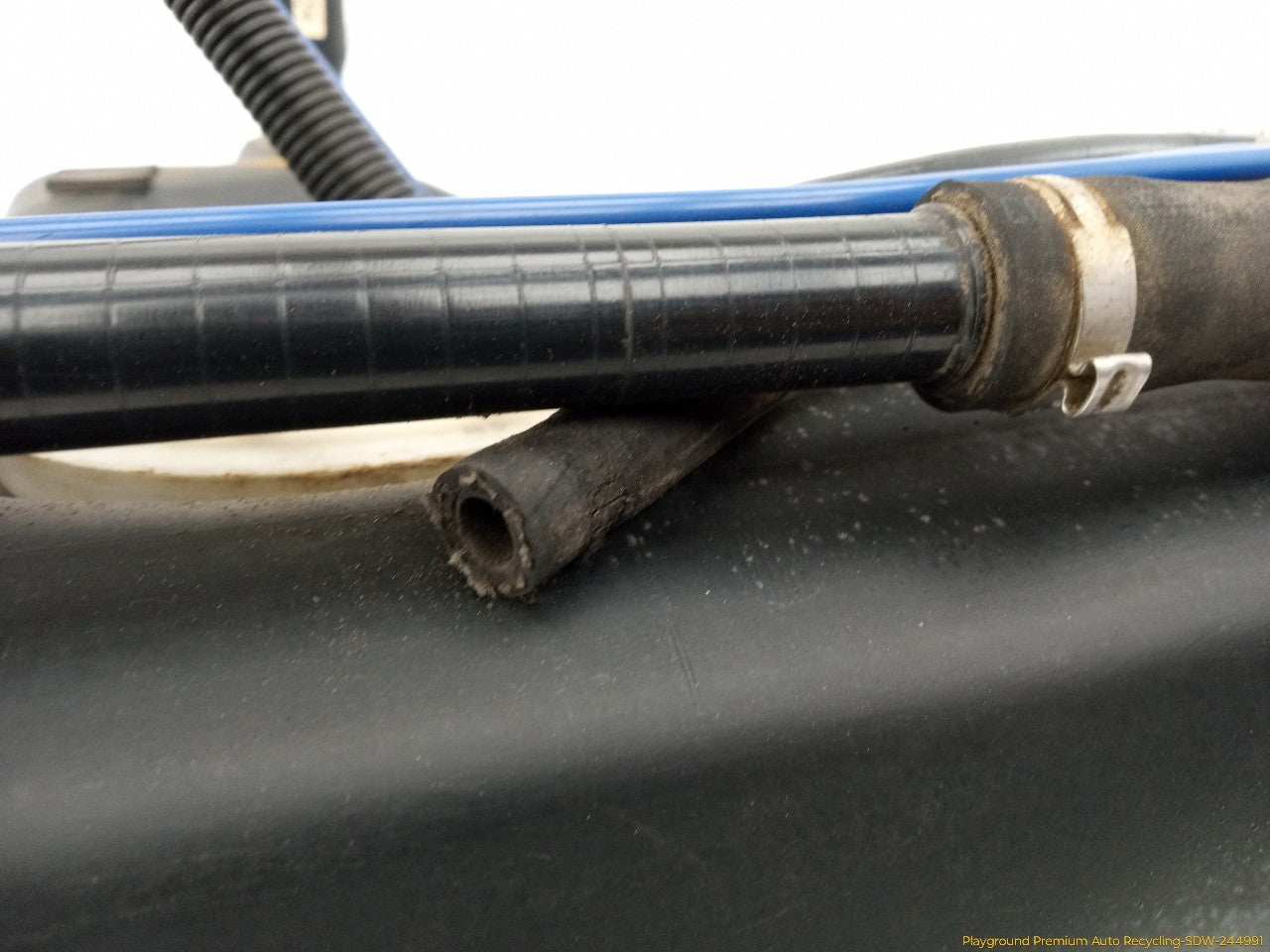 BMW 330XI Fuel Gas Tank