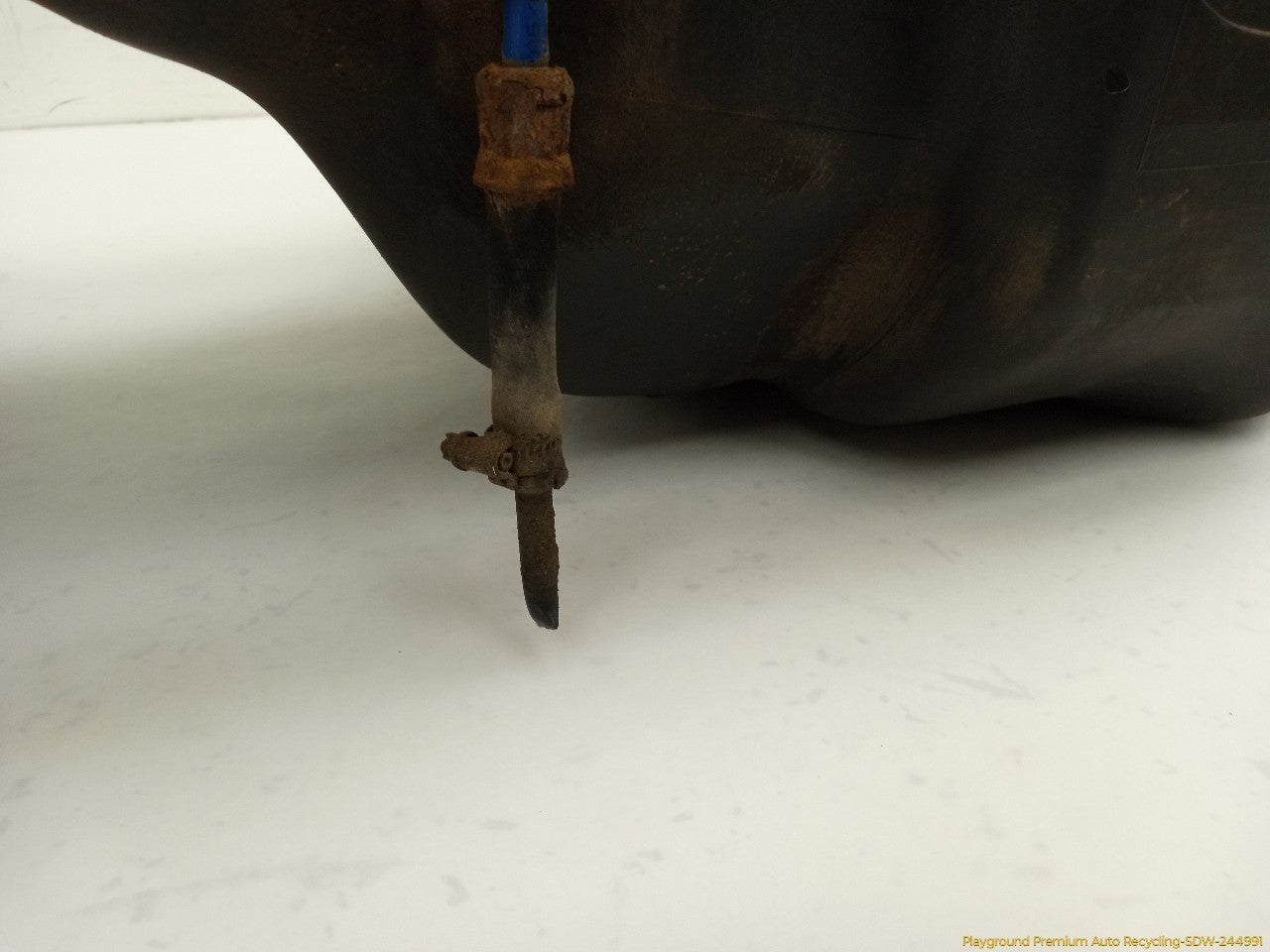 BMW 330XI Fuel Gas Tank