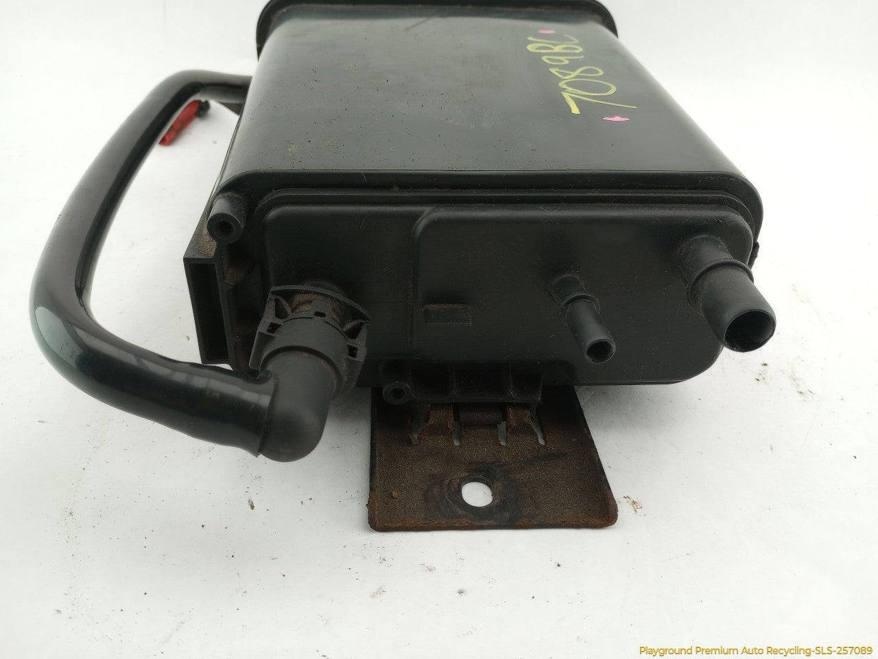 Hummer H3 Fuel Vapor Charcoal Canister
