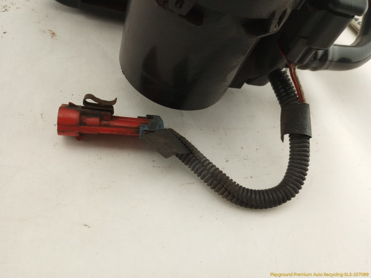 Hummer H3 Fuel Vapor Charcoal Canister