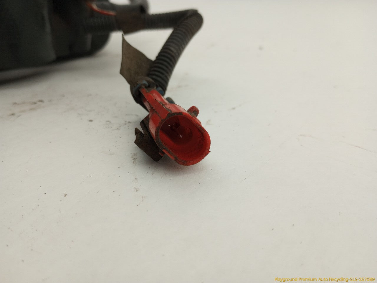 Hummer H3 Fuel Vapor Charcoal Canister