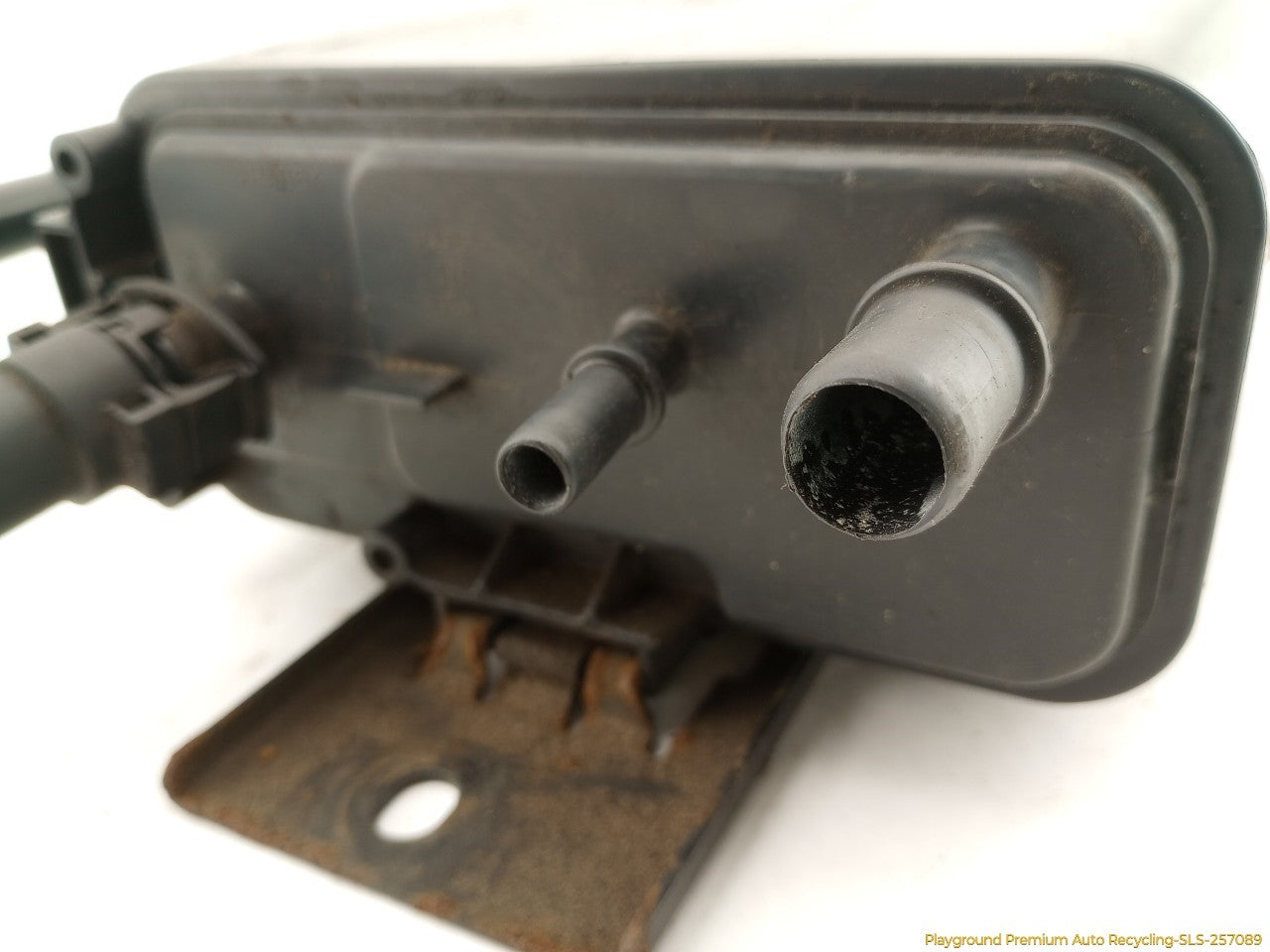 Hummer H3 Fuel Vapor Charcoal Canister
